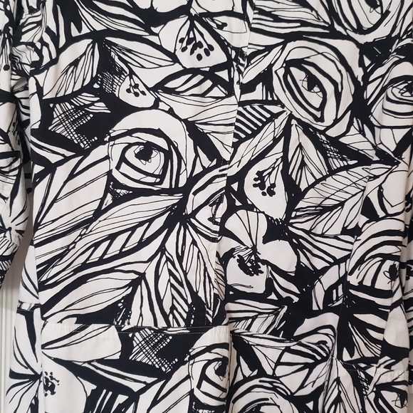 Lightweight jacket - Picture 2 of 2